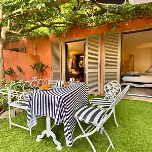 https://villa-romana-saint-tropez.fr-provencehotel.com